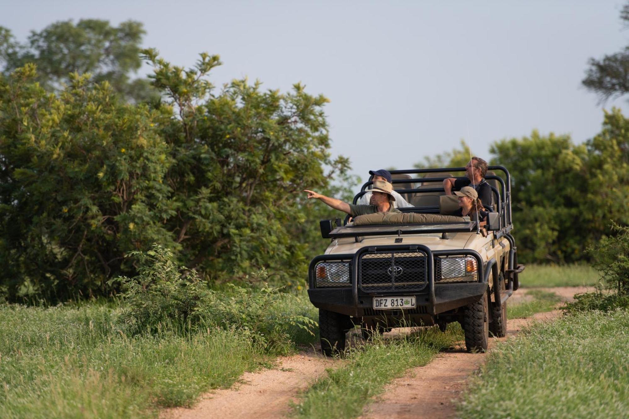 Senalala Safari Lodge Klaserie Private Nature Reserve Exteriör bild