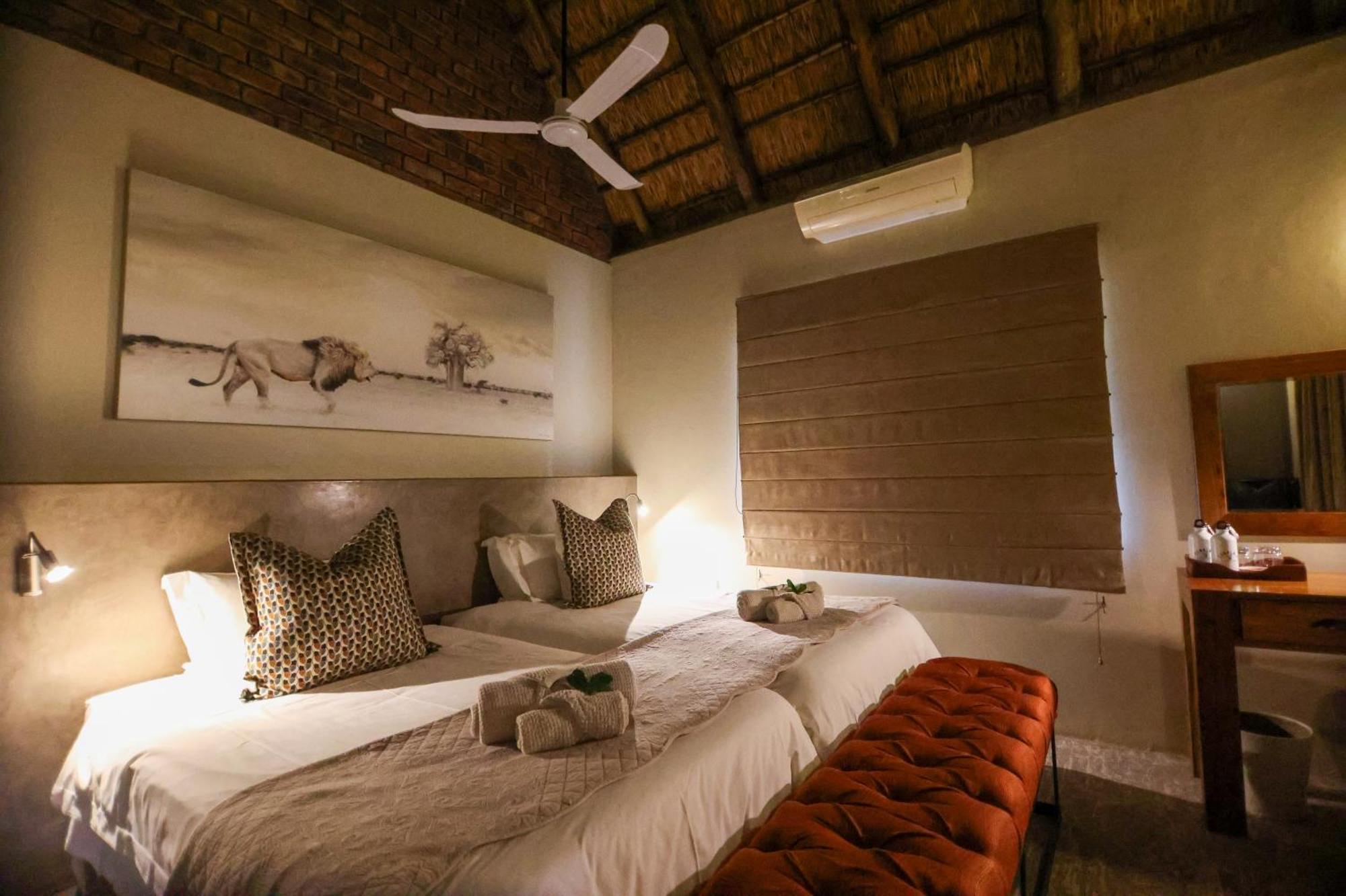 Senalala Safari Lodge Klaserie Private Nature Reserve Exteriör bild